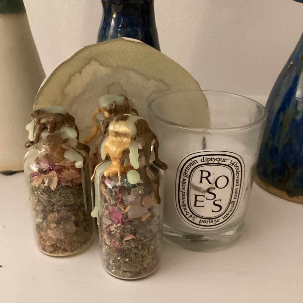 Luck 🍀 intention jar for success, abundance and good fortune with roses 🌹 salt - Picture 10 of 16